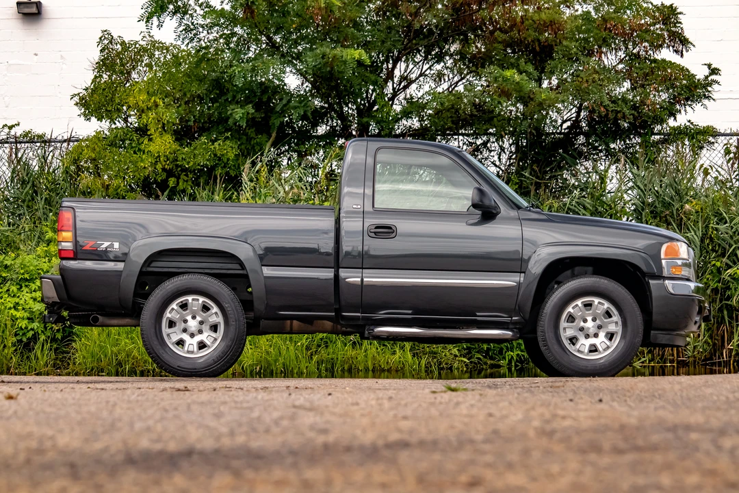 2005 GMC Sierra 2nd Gen - Image 27 of 31