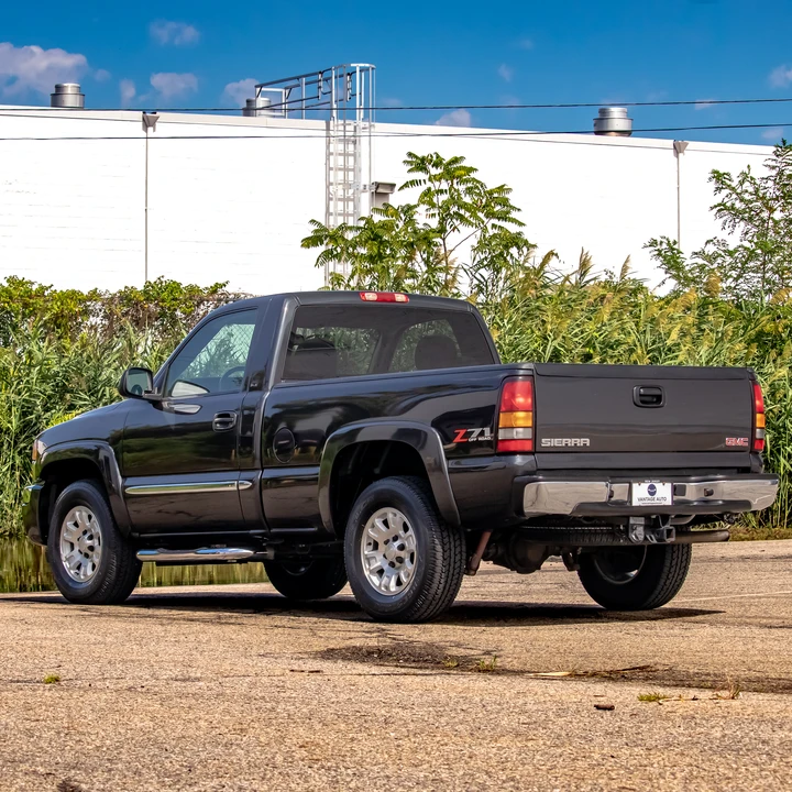 2005 GMC Sierra 2nd Gen - Image 11 of 31