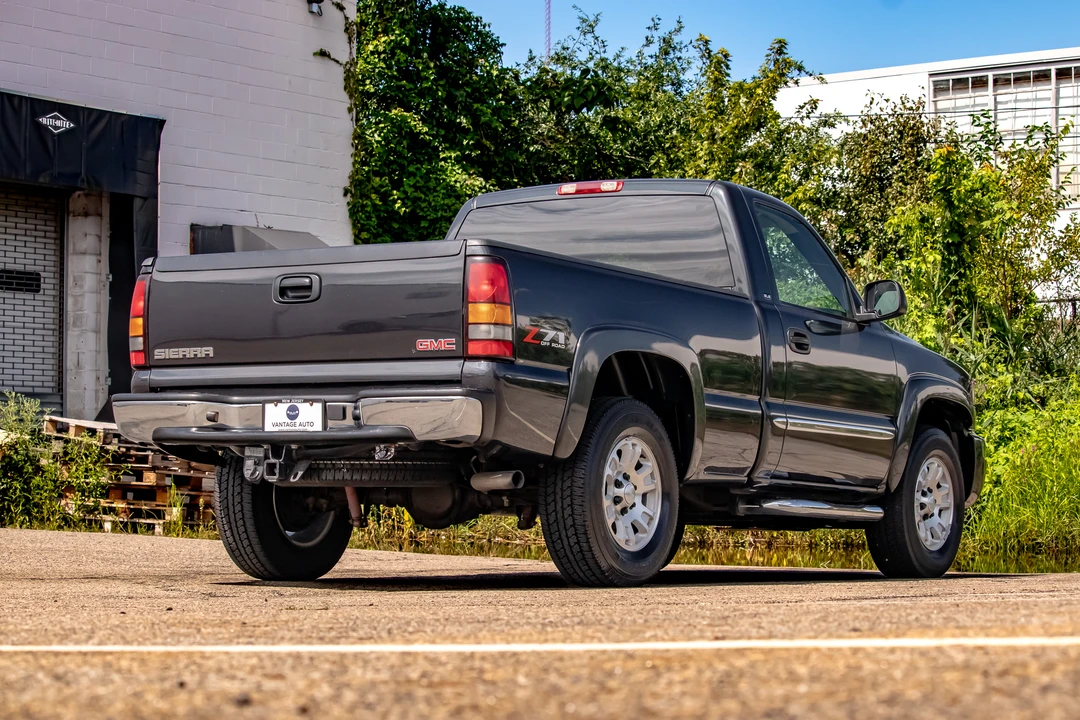 2005 GMC Sierra 2nd Gen - Image 20 of 31