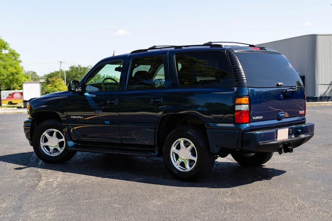 2005 GMC Yukon 2nd Gen - Image 6 of 31