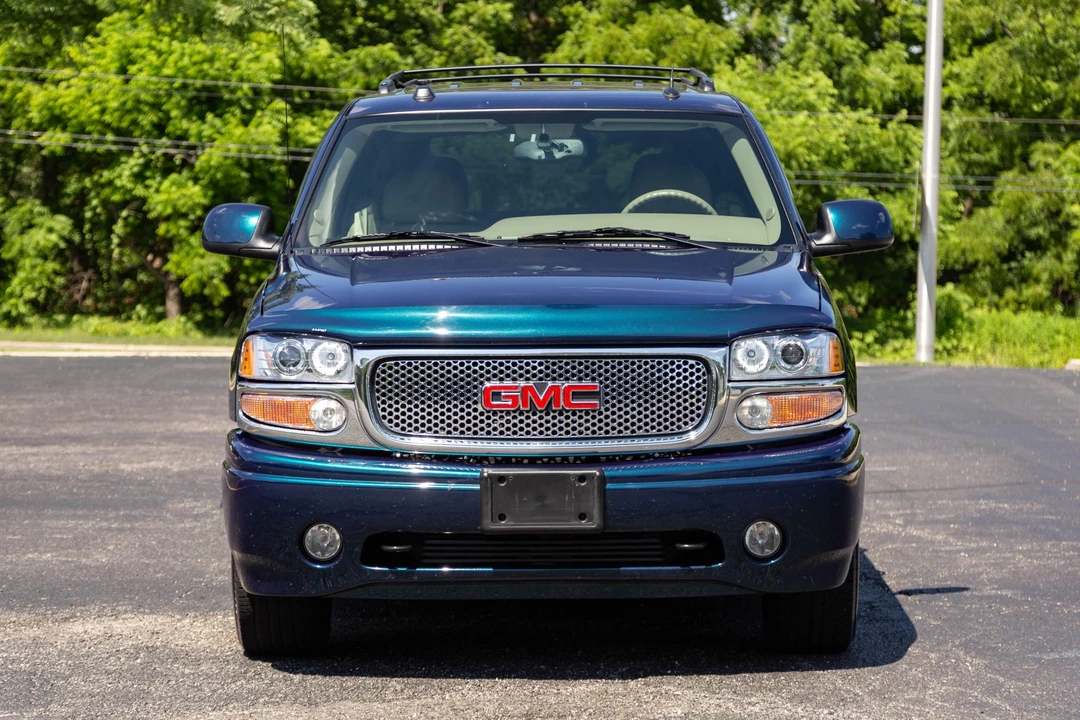 2005 GMC Yukon 2nd Gen - Image 18 of 31