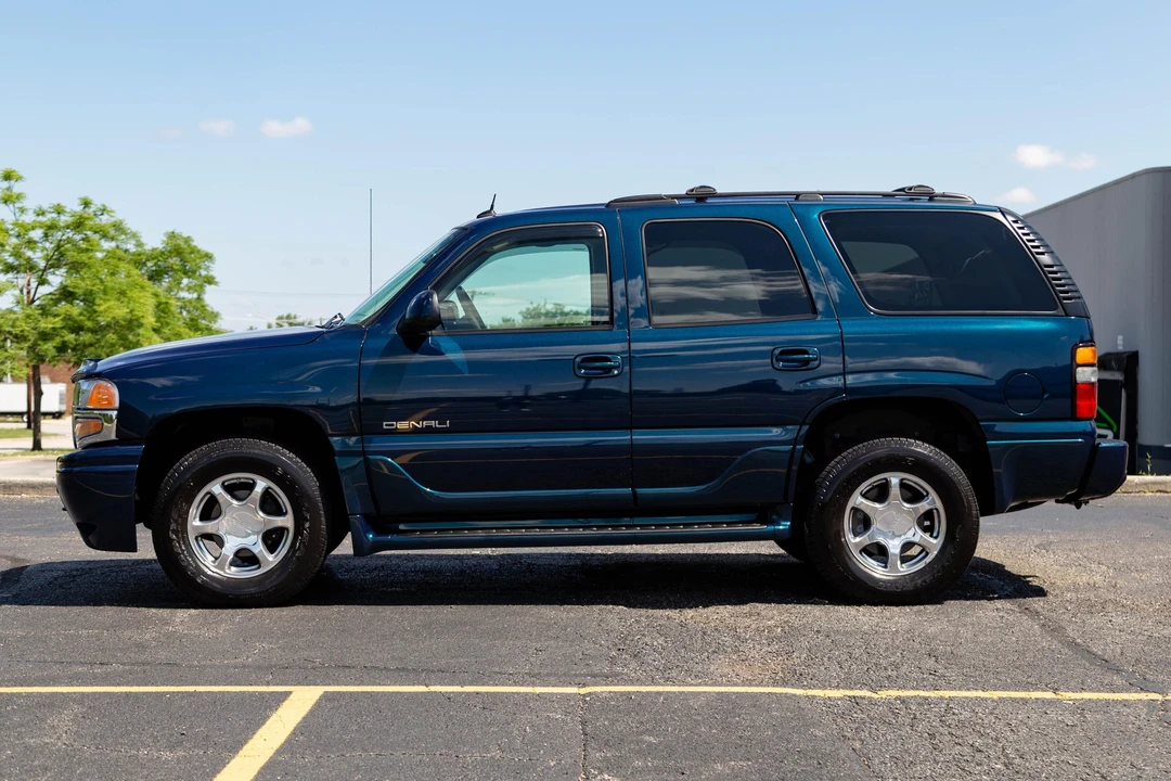 2005 GMC Yukon 2nd Gen - Image 5 of 31