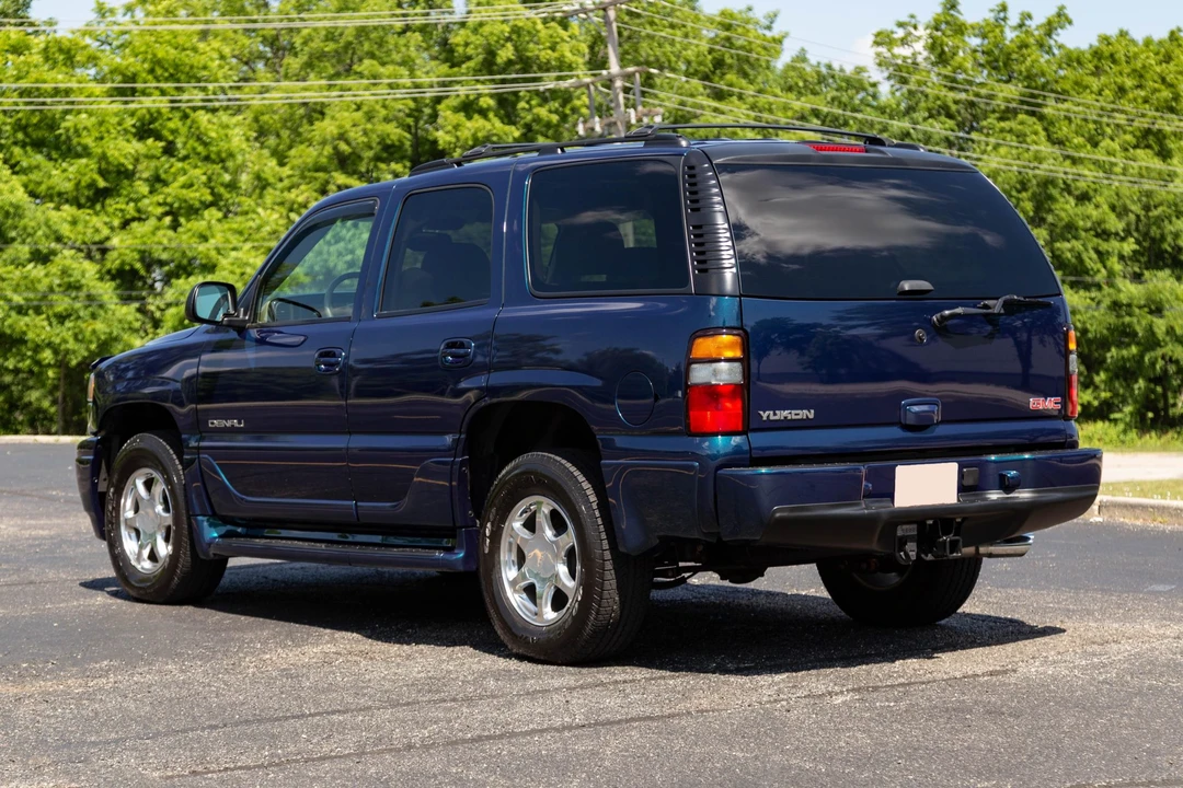 2005 GMC Yukon 2nd Gen - Image 7 of 31