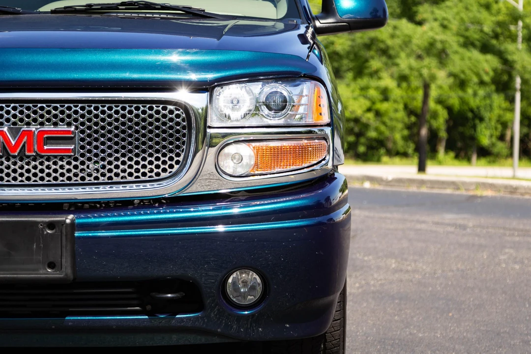 2005 GMC Yukon 2nd Gen - Image 24 of 31