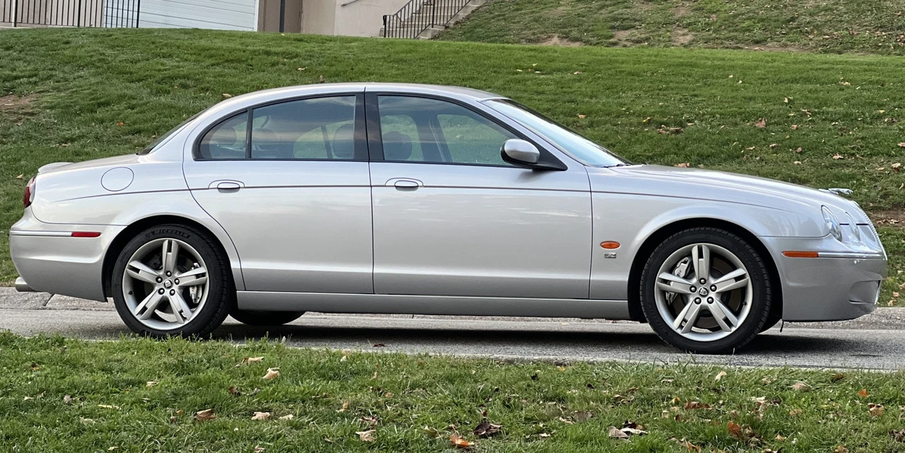 2005 Jaguar S-Type 2nd Gen - Image 17 of 31