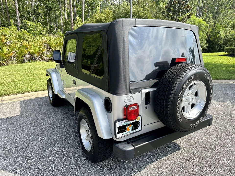 2005 Jeep TJ Wrangler - Image 7 of 31