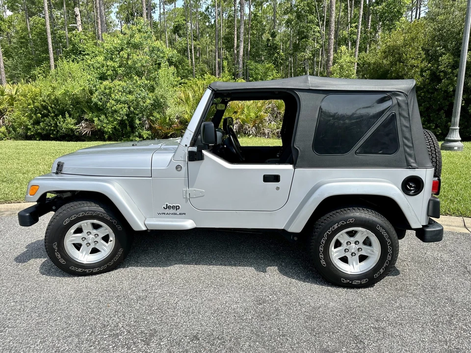 2005 Jeep TJ Wrangler - Image 5 of 31