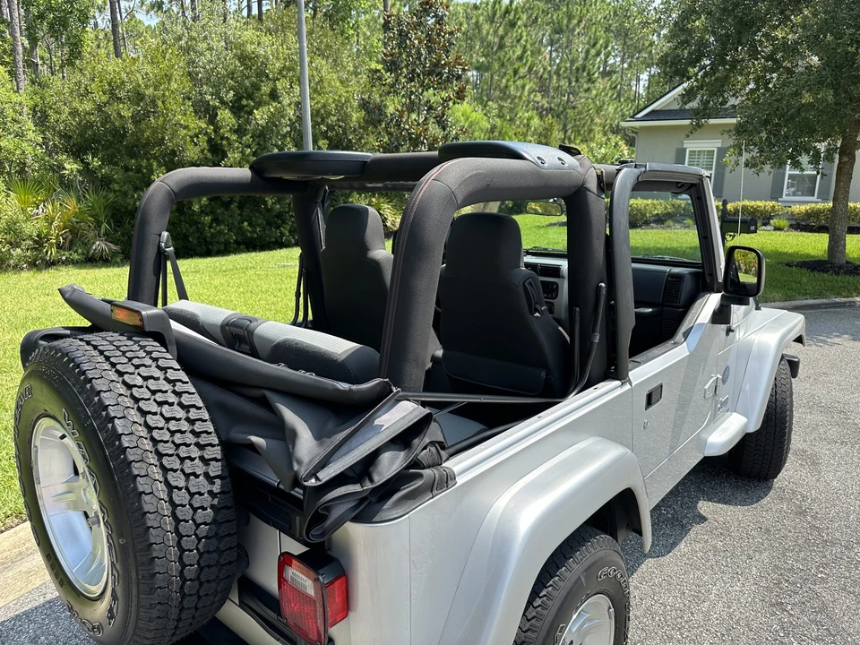 2005 Jeep TJ Wrangler - Image 21 of 31