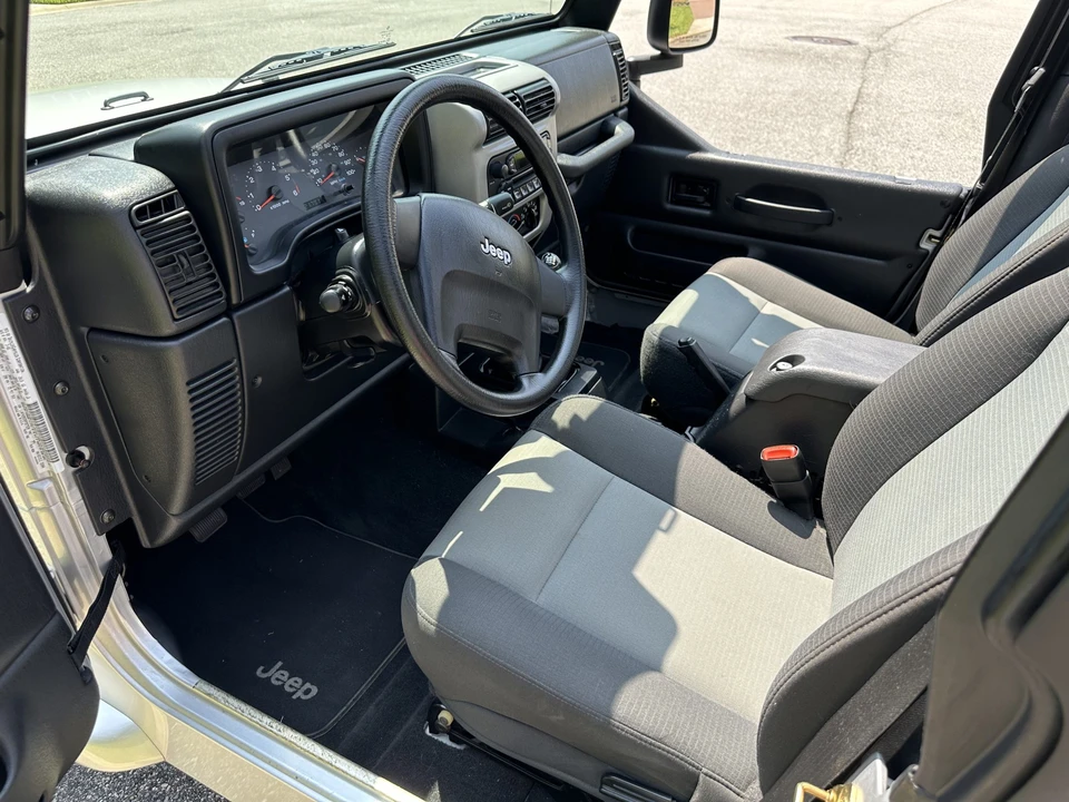 2005 Jeep TJ Wrangler - Image 30 of 31