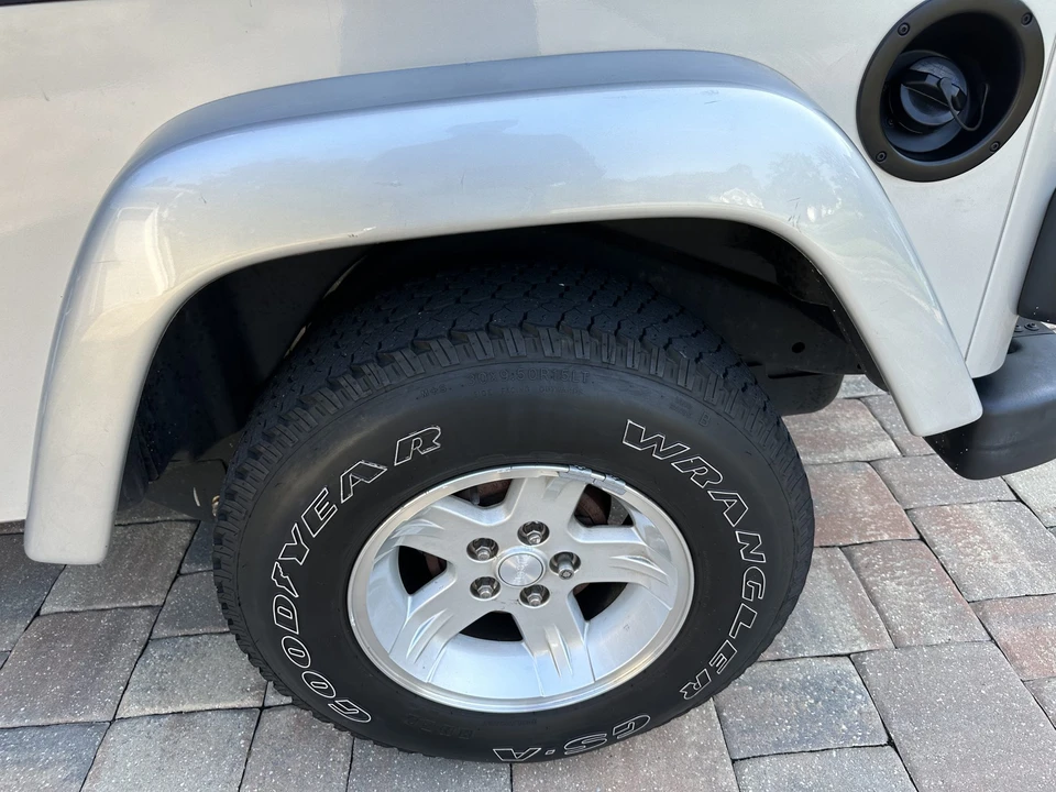 2005 Jeep TJ Wrangler - Image 29 of 31