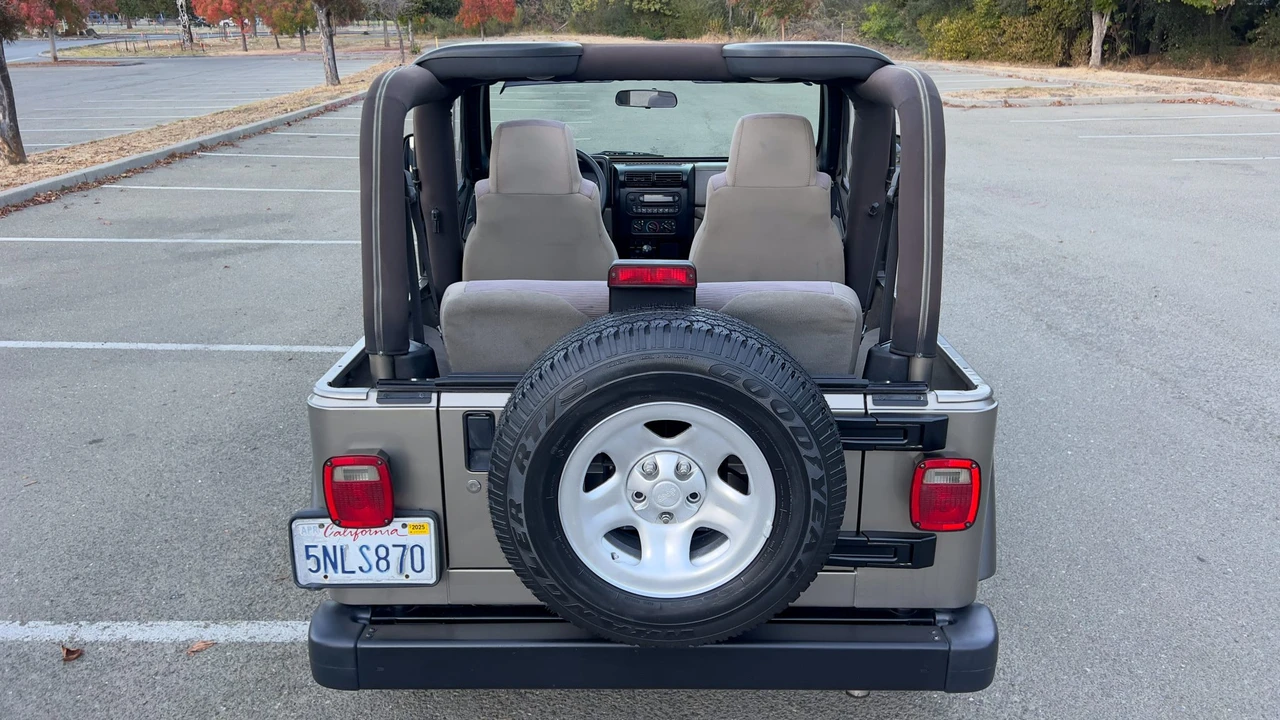 2005 Jeep TJ Wrangler - Image 20 of 31