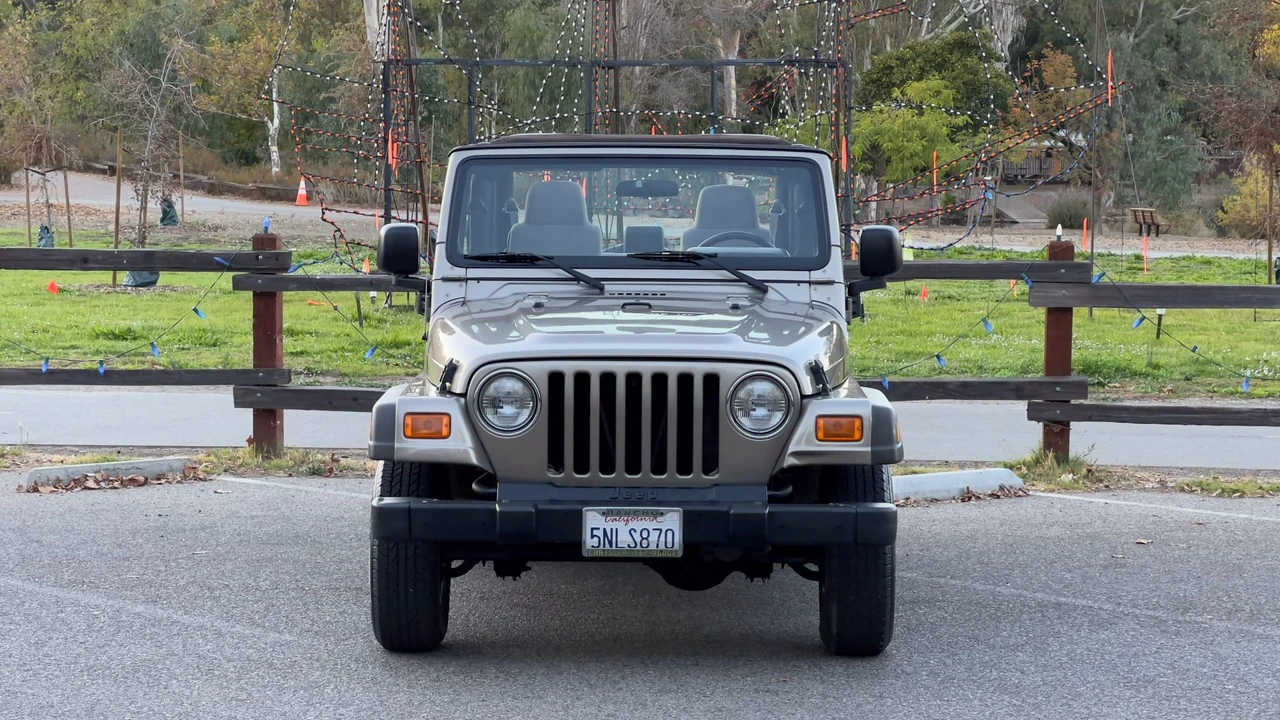 2005 Jeep TJ Wrangler - Image 3 of 31