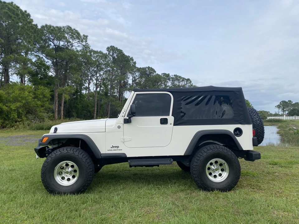 2005 Jeep TJ Wrangler - Image 9 of 31