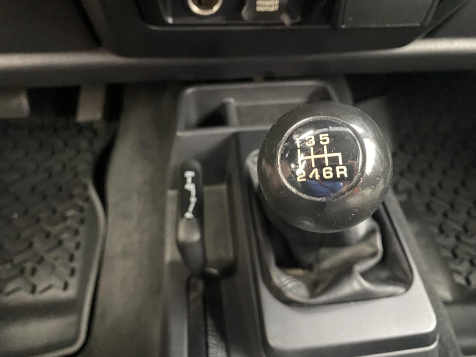 2005 Jeep TJ Wrangler - Image 28 of 31
