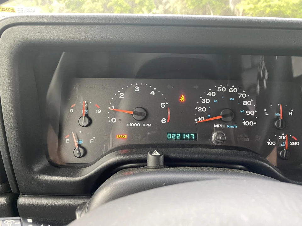 2005 Jeep TJ Wrangler - Image 26 of 31