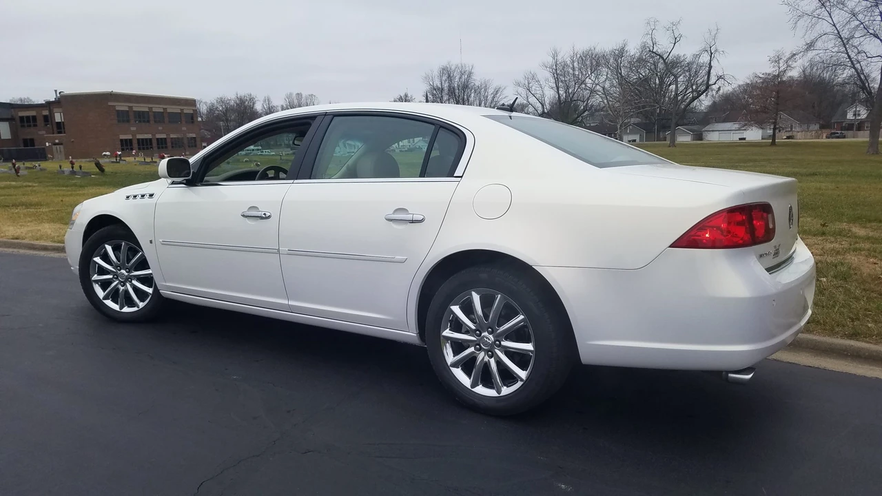 2006 Buick Lucerne - Image 15 of 31