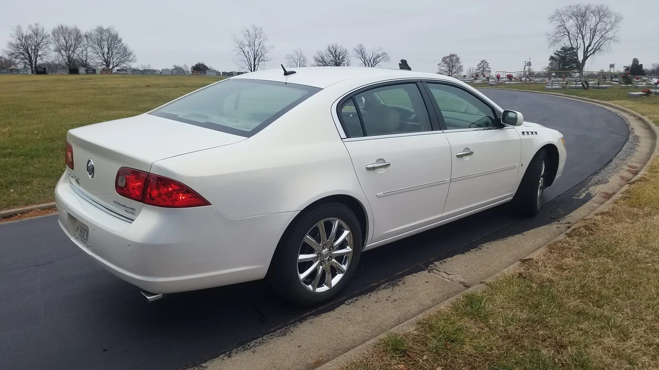 2006 Buick Lucerne - Image 11 of 31