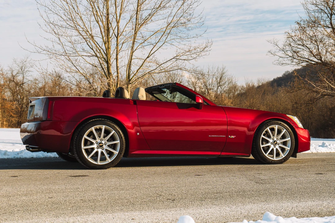 2006 Cadillac XLR-V - Image 20 of 31