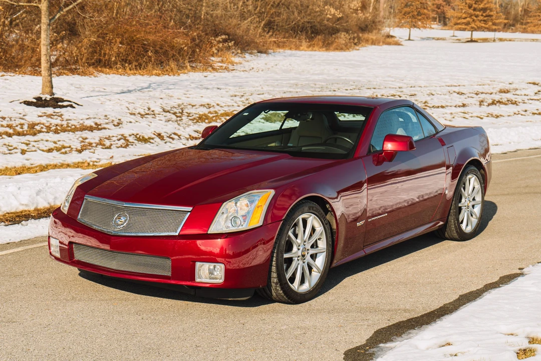 2006 Cadillac XLR-V - Image 28 of 31
