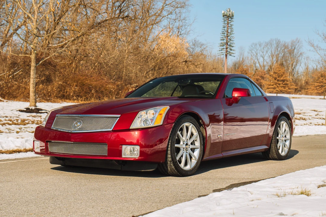 2006 Cadillac XLR-V - Image 29 of 31
