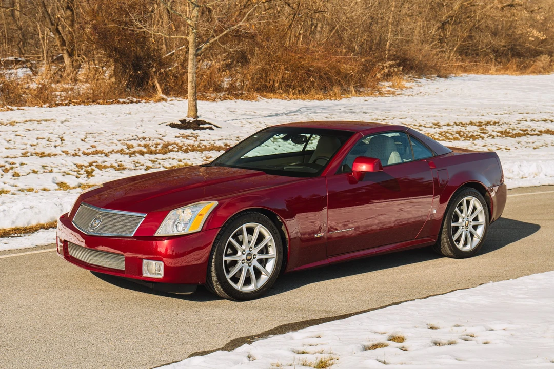 2006 Cadillac XLR-V - Image 30 of 31