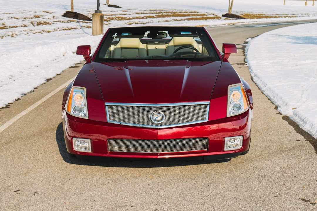 2006 Cadillac XLR-V - Image 24 of 31