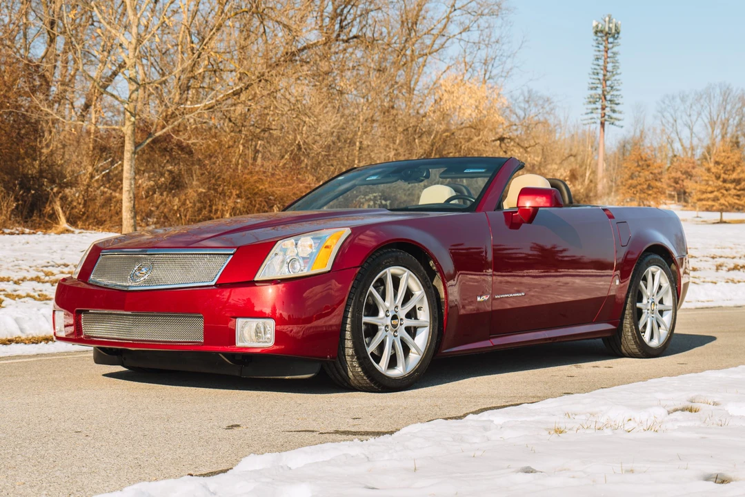 2006 Cadillac XLR-V - Image 5 of 31