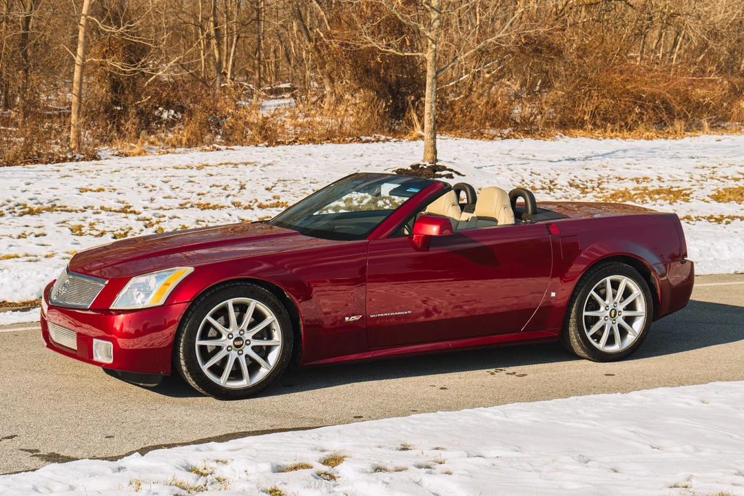 2006 Cadillac XLR-V - Image 6 of 31