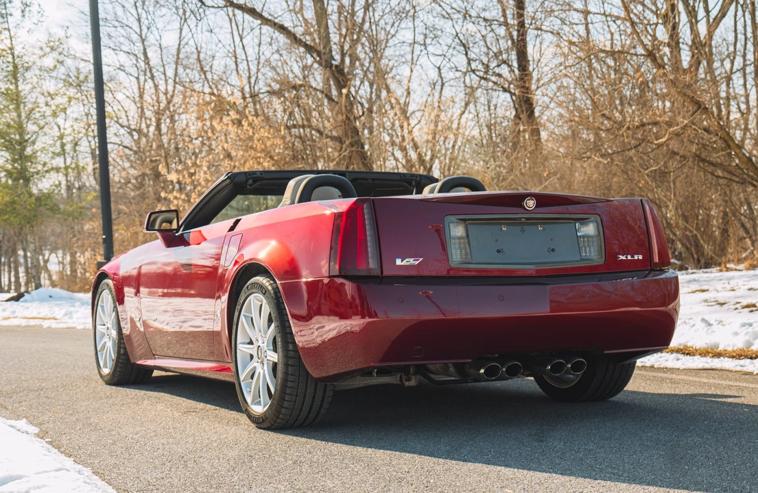 2006 Cadillac XLR-V - Image 11 of 31