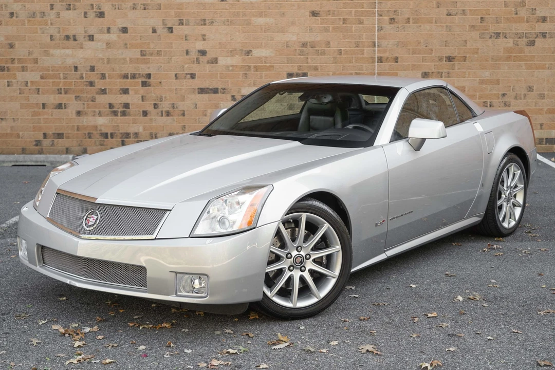 2006 Cadillac XLR-V - Image 3 of 31