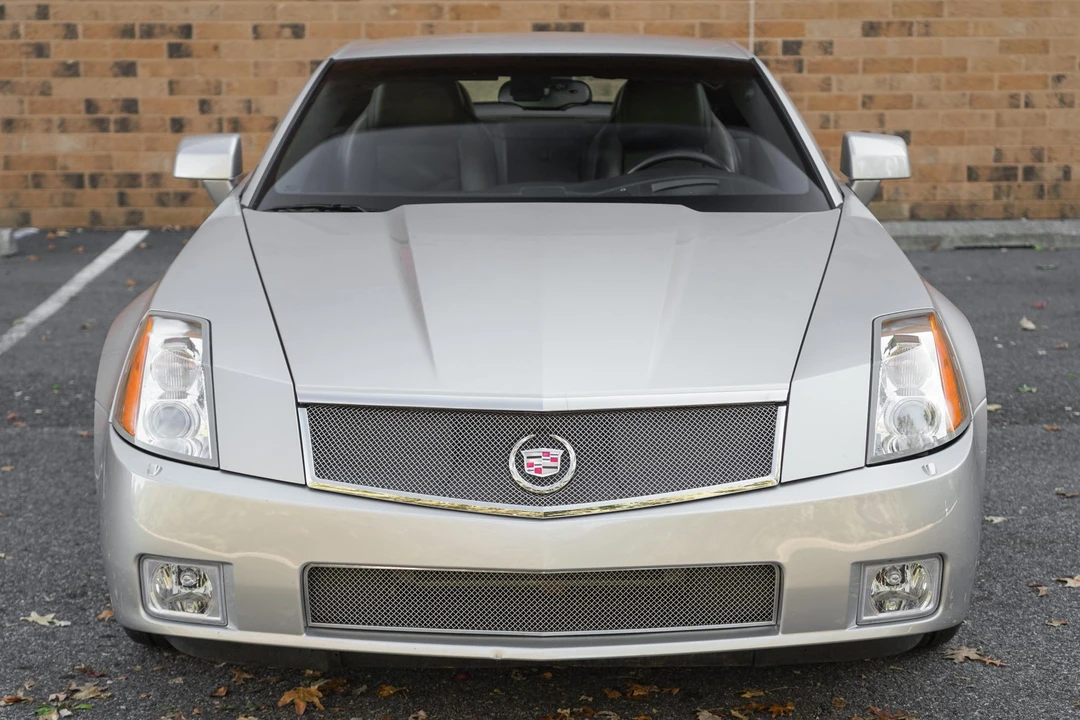 2006 Cadillac XLR-V - Image 22 of 31