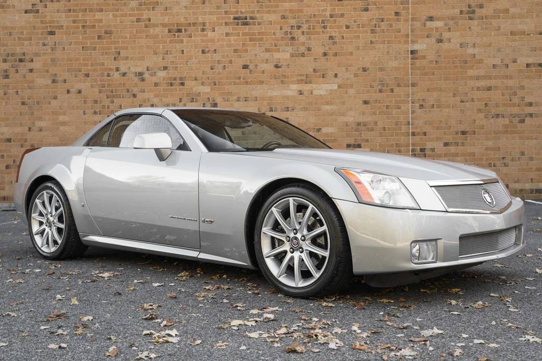 2006 Cadillac XLR-V - Image 19 of 31