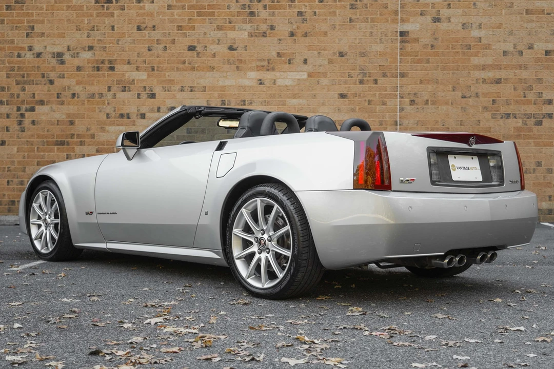 2006 Cadillac XLR-V - Image 7 of 31