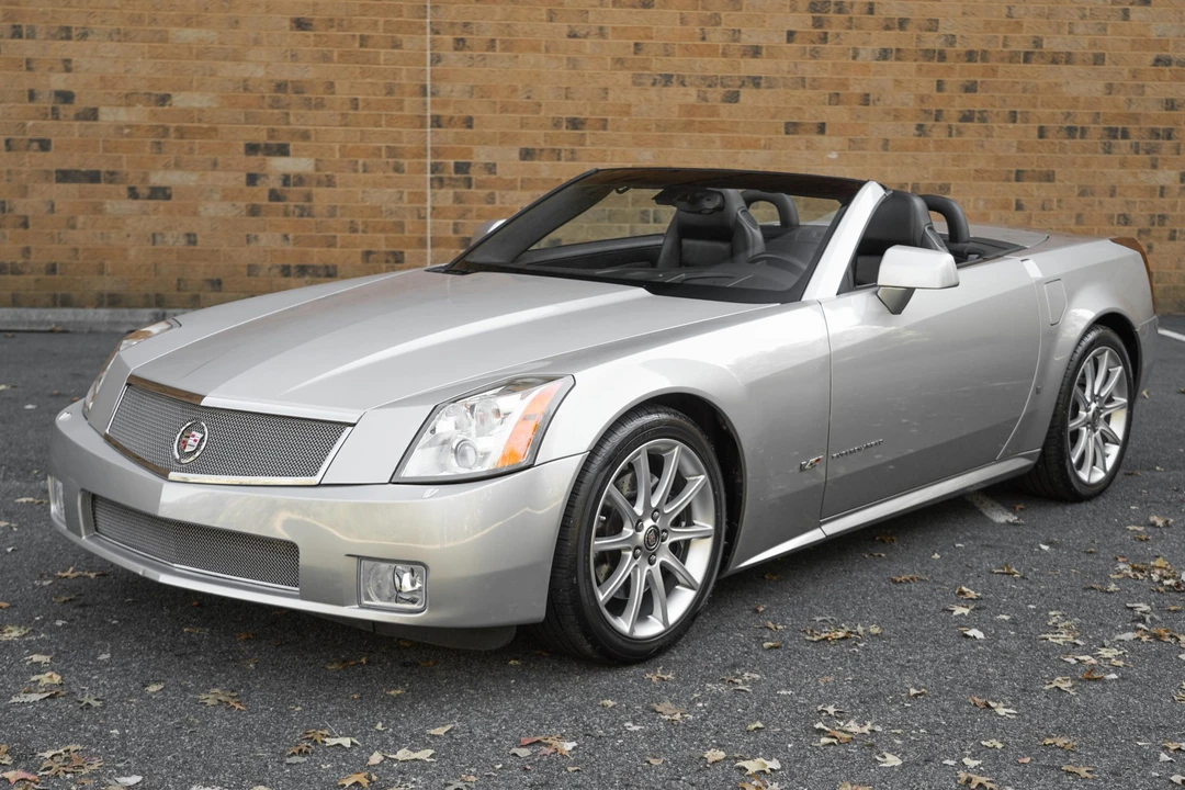 2006 Cadillac XLR-V - Image 5 of 31