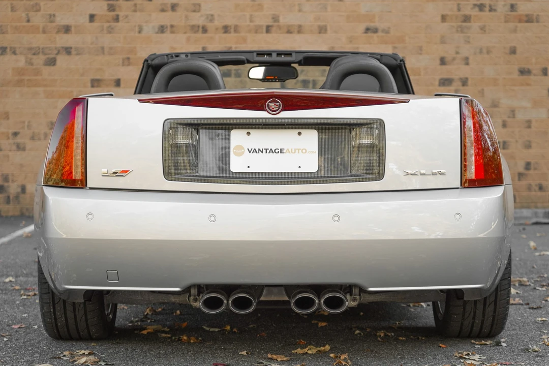 2006 Cadillac XLR-V - Image 10 of 31
