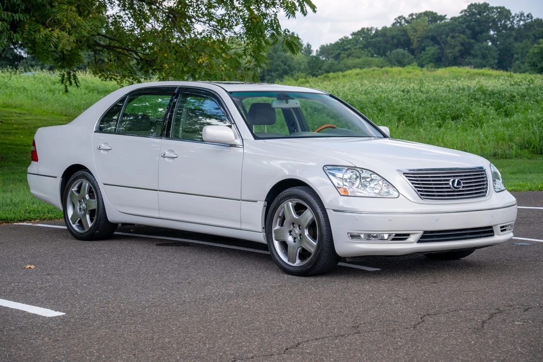 2006 Lexus LS 3rd Gen - Image 18 of 31