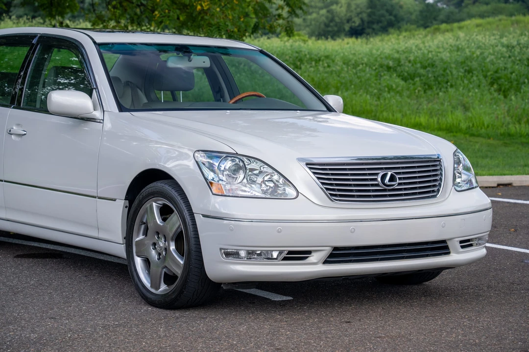 2006 Lexus LS 3rd Gen - Image 25 of 31