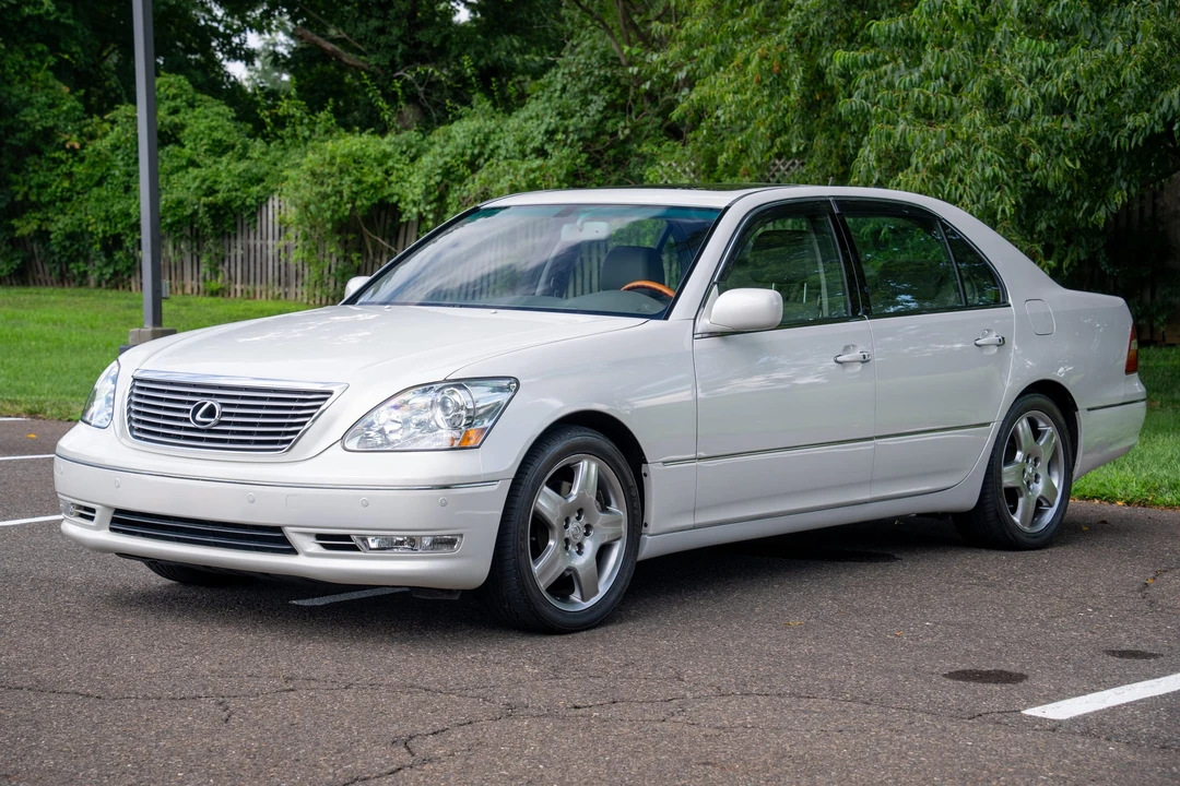 2006 Lexus LS 3rd Gen - Image 5 of 31