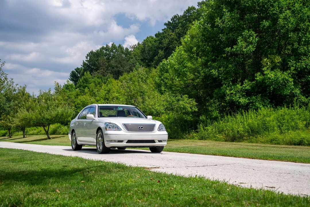 2006 Lexus LS 3rd Gen - Image 21 of 31