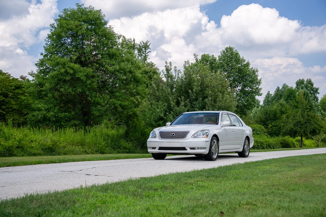 2006 Lexus LS 3rd Gen - Image 6 of 31