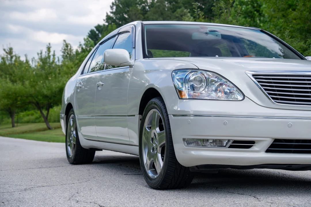 2006 Lexus LS 3rd Gen - Image 24 of 31