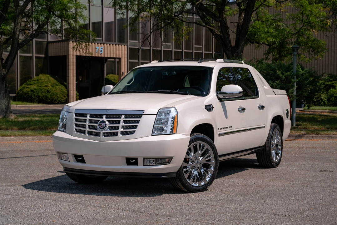 2007 Cadillac Escalade & EXT 3rd Gen - Image 3 of 31