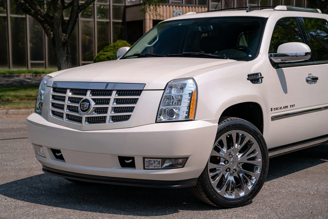 2007 Cadillac Escalade & EXT 3rd Gen - Image 31 of 31