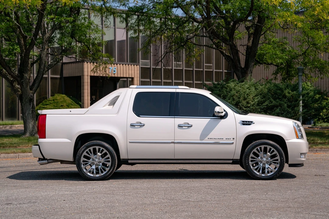 2007 Cadillac Escalade & EXT 3rd Gen - Image 19 of 31