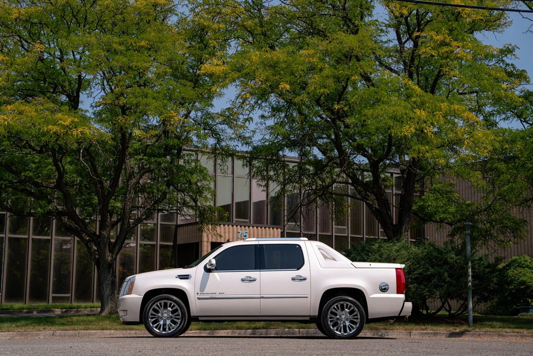 2007 Cadillac Escalade & EXT 3rd Gen - Image 8 of 31