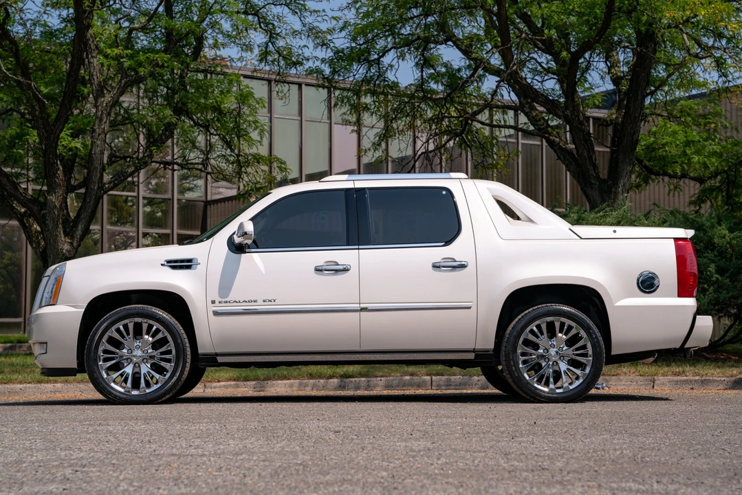 2007 Cadillac Escalade & EXT 3rd Gen - Image 11 of 31