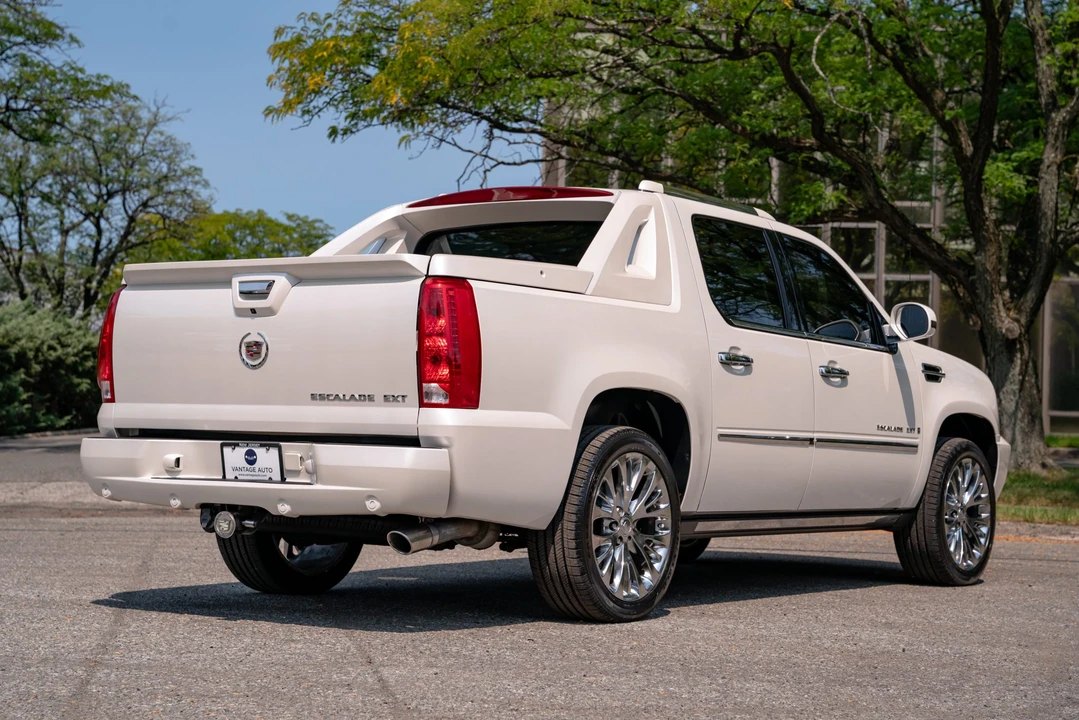 2007 Cadillac Escalade & EXT 3rd Gen - Image 16 of 31