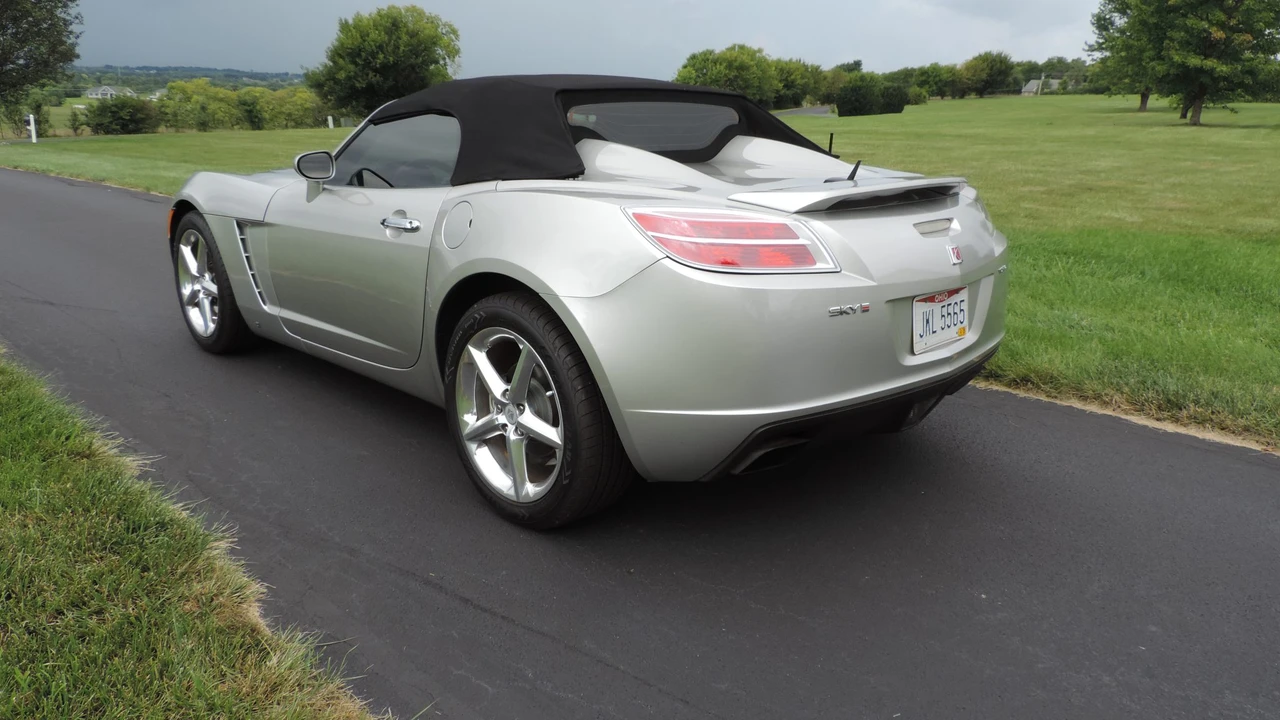 2007 Saturn Sky Red Line - Image 18 of 31