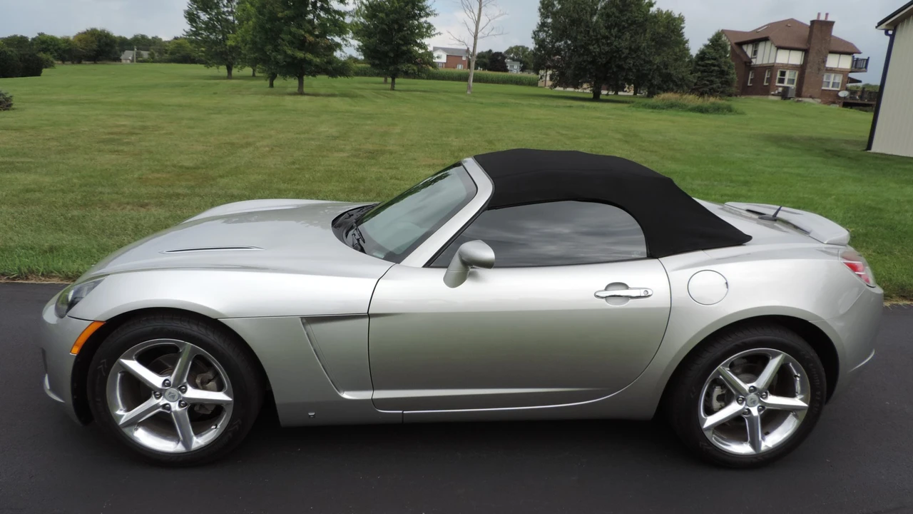 2007 Saturn Sky Red Line - Image 17 of 31