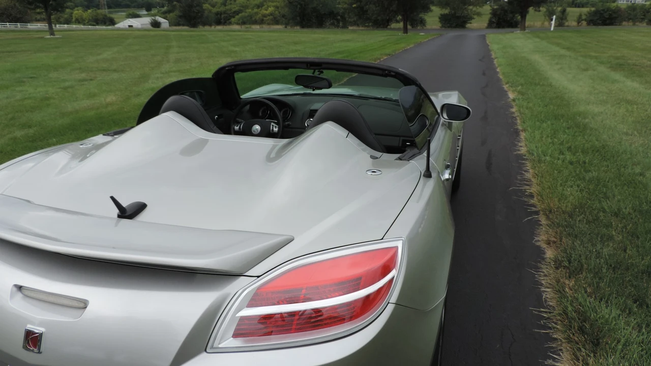 2007 Saturn Sky Red Line - Image 27 of 31